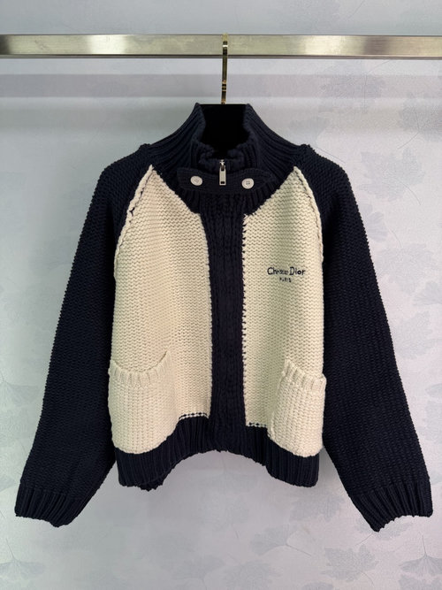 Dior Contrast-color Sweater Coat with Chunky Knit, Retro Style and Practical Details