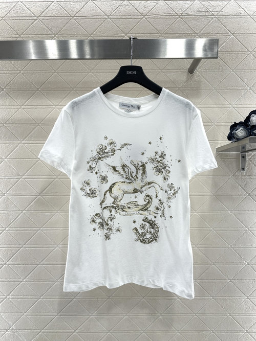 Dior White T - shirt with Pegasus Print for an Elegant Style