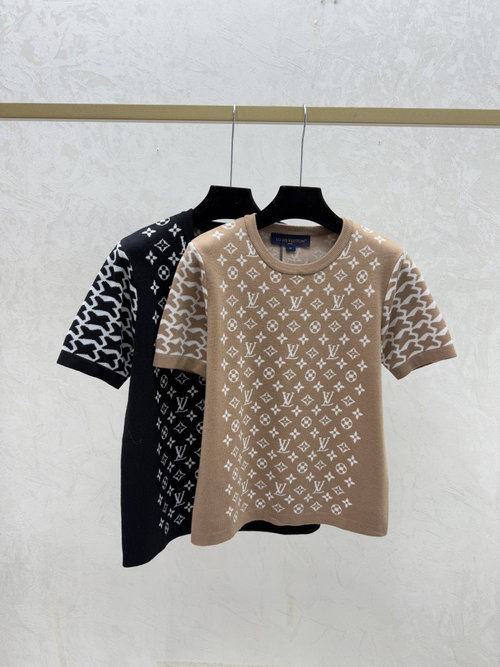 Louis Vuitton Contrasting-Color Vintage Letter Round-Neck Knit Short-Sleeve in Khaki and Black