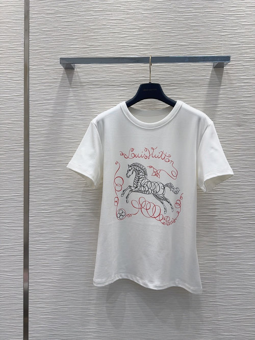 Louis Vuitton High-Quality T-Shirt with Fine Details and Regular Fit