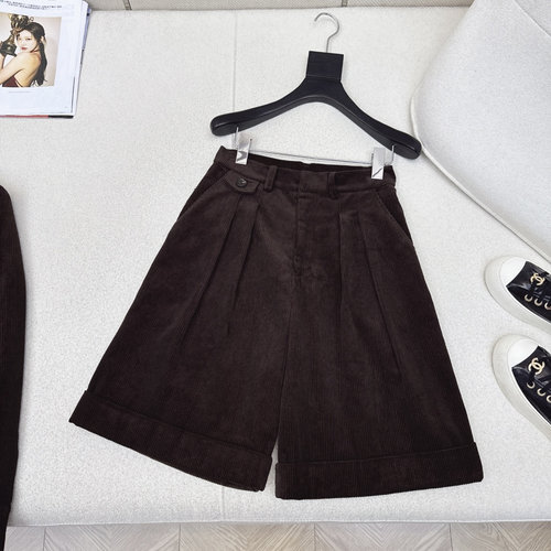 Brunello Cucinelli High-Waisted Corduroy A-Line Shorts, Black