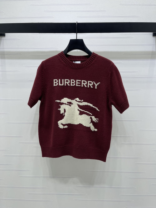 Burberry Luxurious War Horse Jacquard Round-neck Knit Short Sleeve, Soft and Fitted