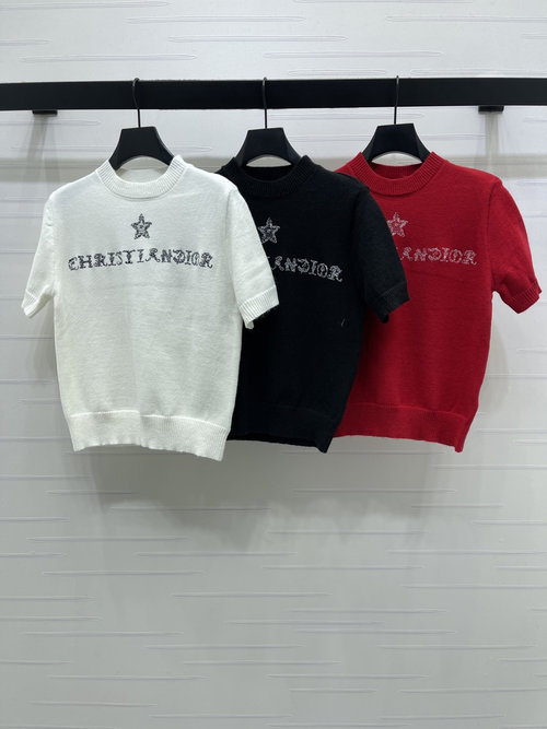 Dior Early Spring Collection: Premium Knit Short Sleeve with Star Pattern