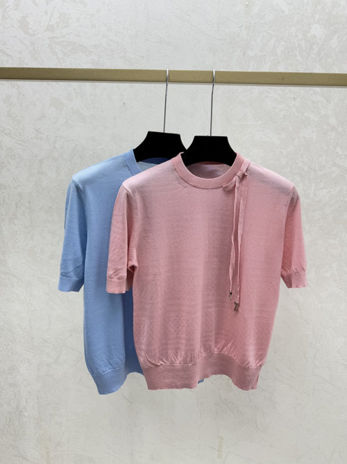 Dior Soft Solid Color Minimalist Crew Neck Knit T-Shirt in Pink & Blue