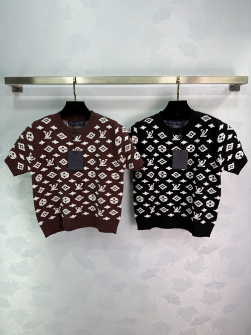 Louis Vuitton Spring Jacquard Logo Short - Sleeve Knit, Unique Design