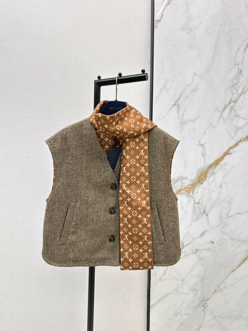 Louis Vuitton Versatile Monogram Scarf Vest with Detachable Part