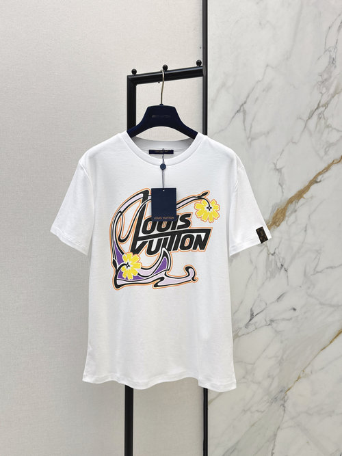 Louis Vuitton Customized Retro Print Cotton T-Shirt for Street Style