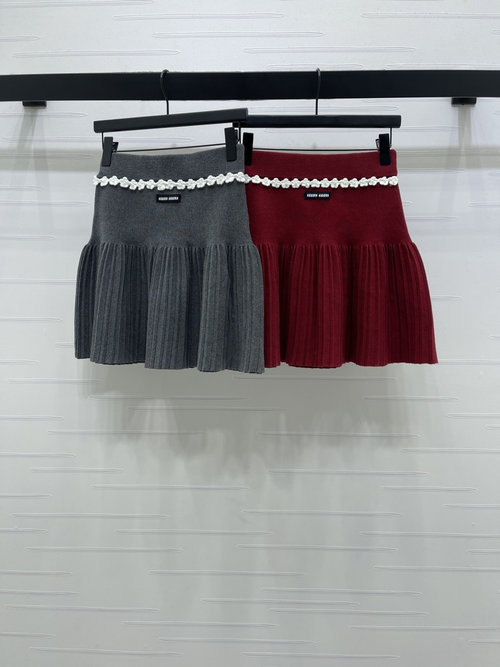 Miu Miu High-quality Knitted Pleated Skirt with Floral Design