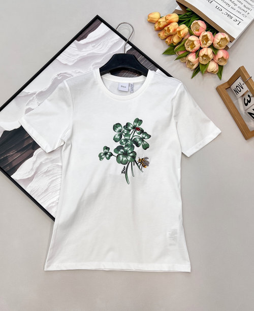 Dior Lucky Clover & Bee Embroidery Cotton T-Shirt, Versatile Elegance
