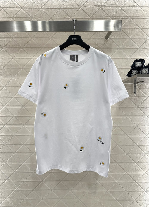 Dior Daisy Embroidered Cotton Tee, Casual Elegance in Pure White