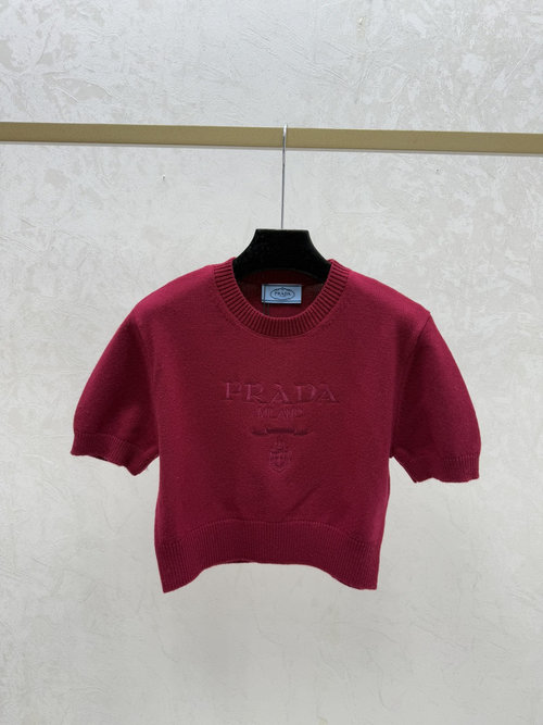 Prada Solid Color Knitted Short Sleeve with Letter Embroidery in Red