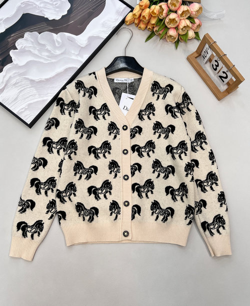 Dior Soft & Stylish V-neck Knit Cardigan with Horse Jacquard
