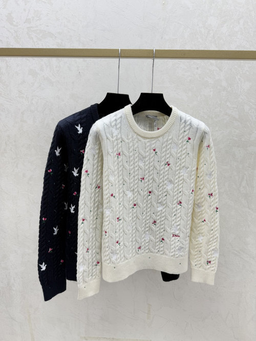 Dior Elegant Knit Long-Sleeve Top with Floral Contrast and Classic Round Neck