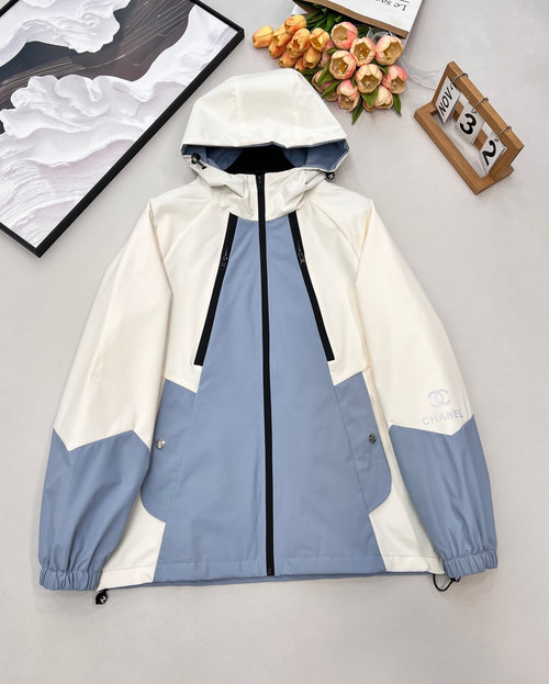 Chanel Hooded Color-Blocked Zipper Windbreaker, Practical Design