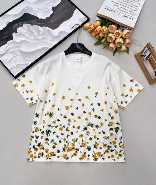 Dior Soft Cotton Short-Sleeve T-Shirt with Yellow Floral Print