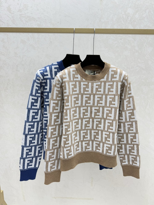 Fendi Checked Vintage Letter Round Neck Knitted Long Sleeve in Khaki and Navy