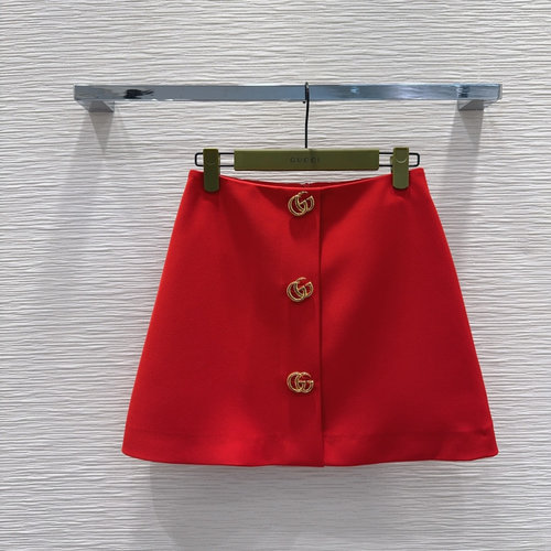 Gucci New Classic Suit with Custom Buttons for Elegance