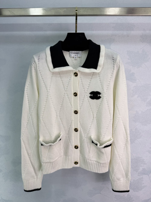 Chanel Chic Diamond Pattern Cardigan with Contrast Collar