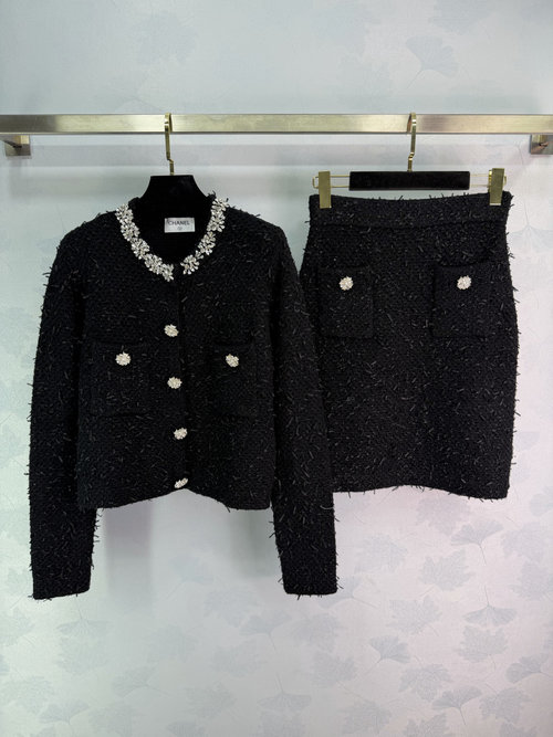 Chanel Stylish Tweed Knit Suit with Diamond Details