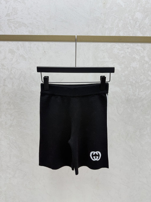 Gucci Round-Neck Knit Suit with Contrast Letters