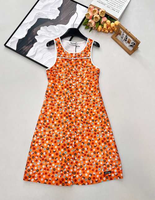 Miu Miu Vintage Floral Print Sleeveless Dress for Stylish Outings