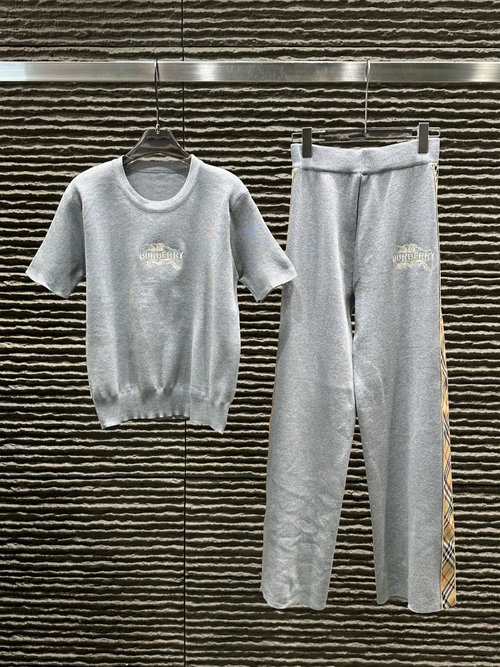 Burberry Embroidered Letter Knitted Short-Sleeved and Trousers Set