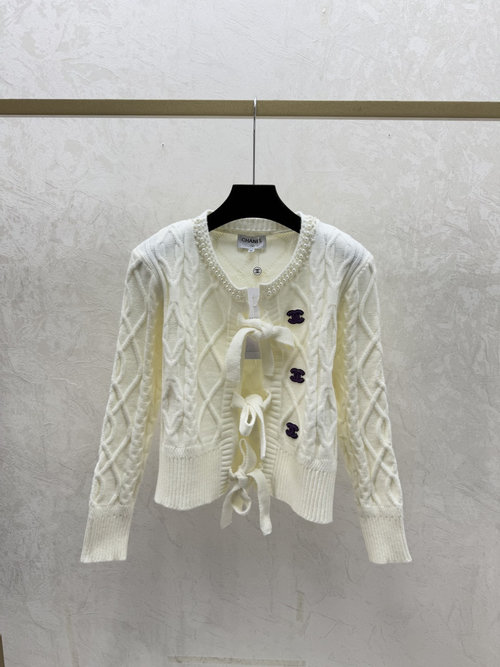 Chanel White Solid Diamond Beaded Round Neck Knit Long Sleeve Cardigan