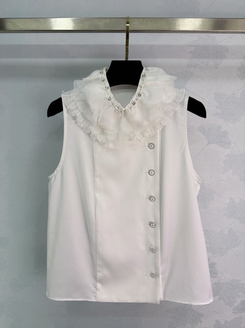 Chanel Essential Summer Sleeveless White Shirt with Delicate Decor
