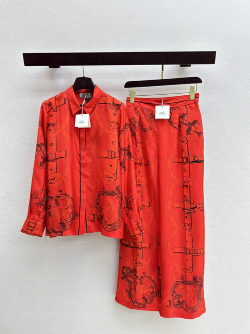 Hermes Graceful Silk Shirt with Chain Pattern and Loose Fit