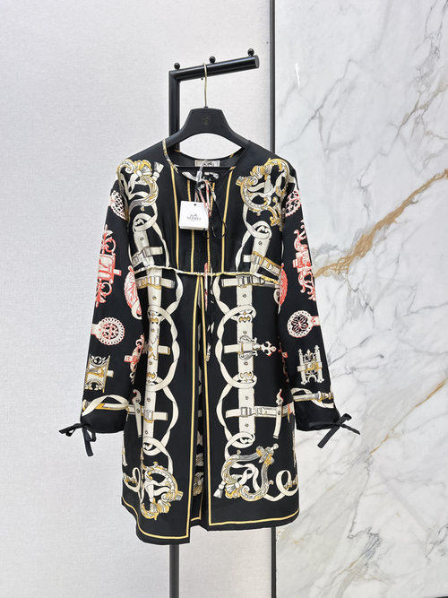 Hermes Elegant Batwing Silk Dress with All - Over Print