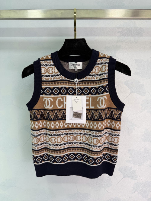 Chanel Ethnic Style Knitted Vest with Jacquard Pattern