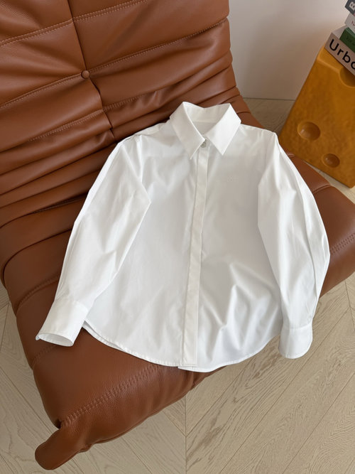 Chanel Classic White Shirt with Two-Button Lion Decoration