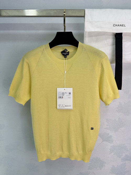 Chanel Cashmere Blend Short - Sleeve Knit with Red Double C Embroidery