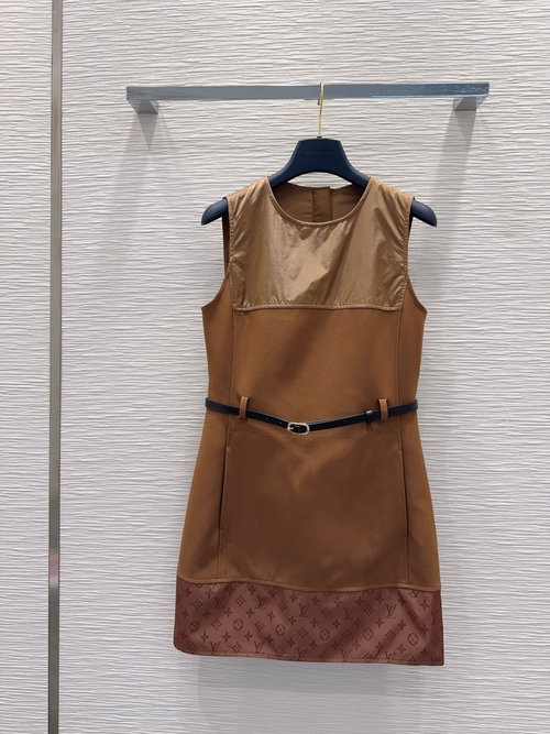 Louis Vuitton Sophisticated Sleeveless Dress Crafted from Quality Fabric