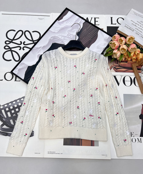 Dior Elegant Embroidered Knitwear with Soft Wool Blend and Classic Pattern