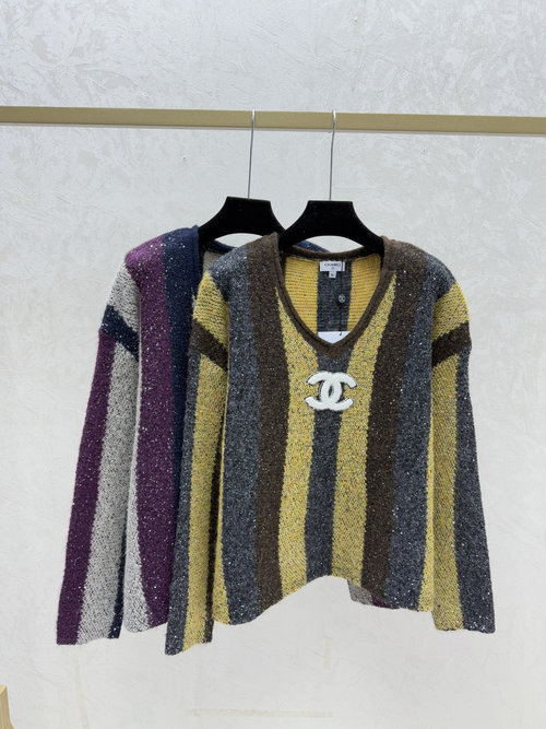 Chanel Contrast Stripe V-Neck Knitted Long-Sleeved Top