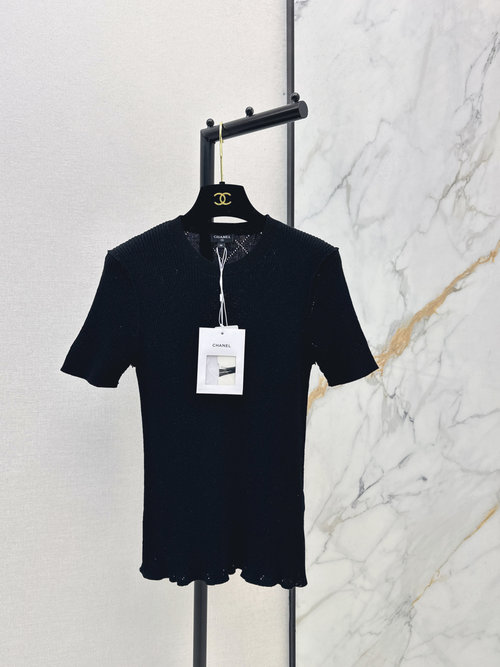 Chanel Versatile and Slimming Embroidered Knit Short-Sleeve Top