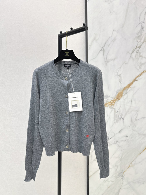 Chanel Simple Gray Round-Neck Knit Cardigan with Embroidered Logo