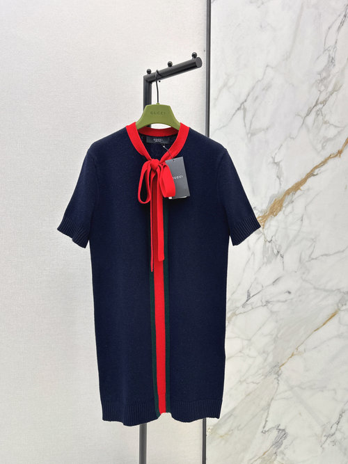Gucci Red Bow Short-Sleeved Knitted Dress, Concealing Fat and Elegant