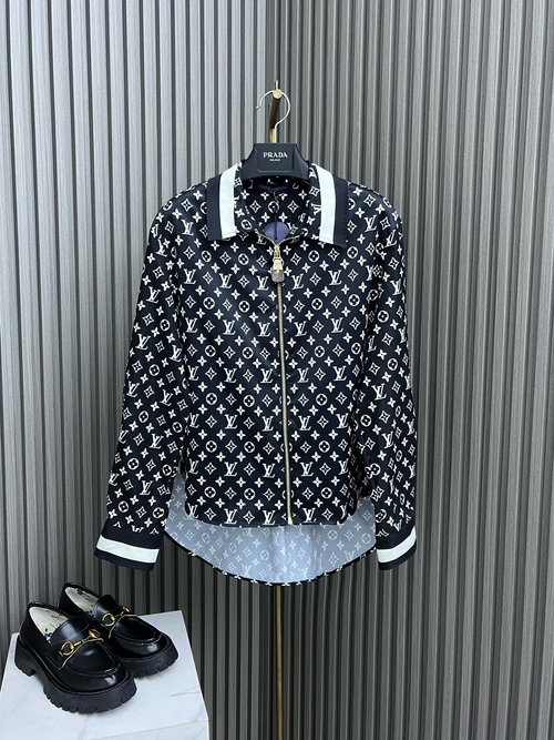 Louis Vuitton Vintage Harlequin Shirt & Shorts Set, Fashionable & Slimming