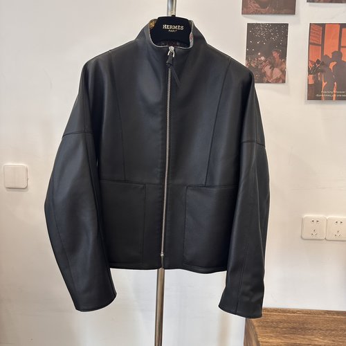 Hermes Authentic Leather Coat with Custom-Oil Edging and Elegant Cut