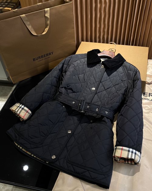 Burberry Original: Warhorse Belt Quilted Nylon Jacket with Vintage Badge and Warmth
Optimized: Heritage Quilted Nylon Jacket with Warhorse Belt Detail