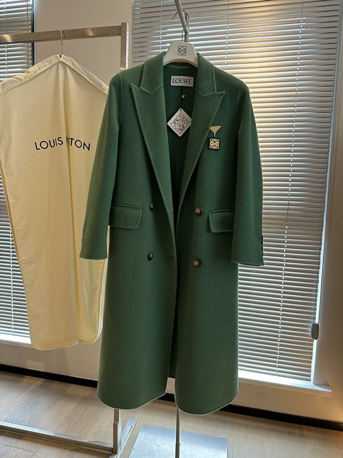 Loewe Luxury Wool Coat with Customizable Color Card and Excellent Drape
