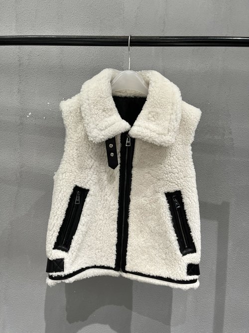Dior Elegant Sheepskin and Wool Knit Vest for Navy Attires