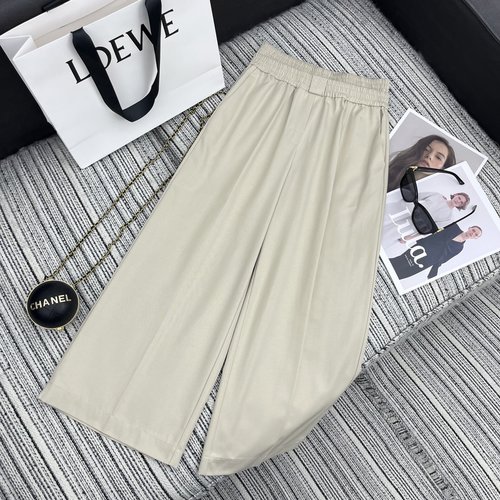 Loewe Elastic-waisted Wide-leg Cropped Trousers with Embroidered Logo