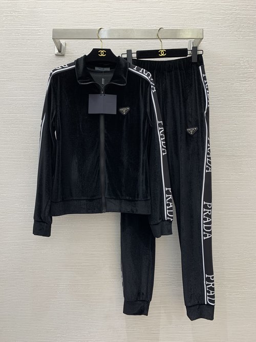 Louis Vuitton Classic Logo Spliced Velvet Sports Suit