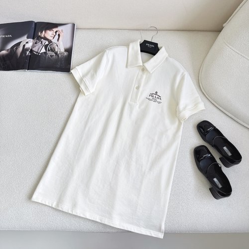 Prada Casual and Slimming Collegiate Style Contrast-color Polo Dress