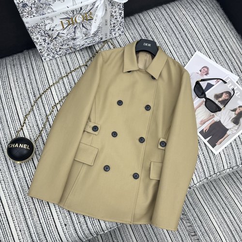 Dior Latest Collection: Solid Color Double-Breasted Blazer