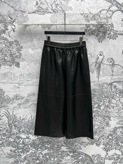 Loewe High-Waisted Seven-Point Leather Pants, Korean Style Wide Leg, Flattering Fit, Chic Design