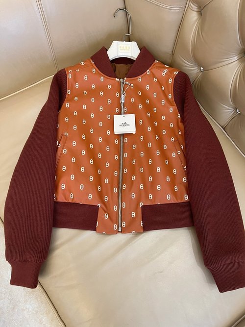 Hermes Top-Quality Sheepskin Jacket with Knitted Sleeves and Oil-Edge Design